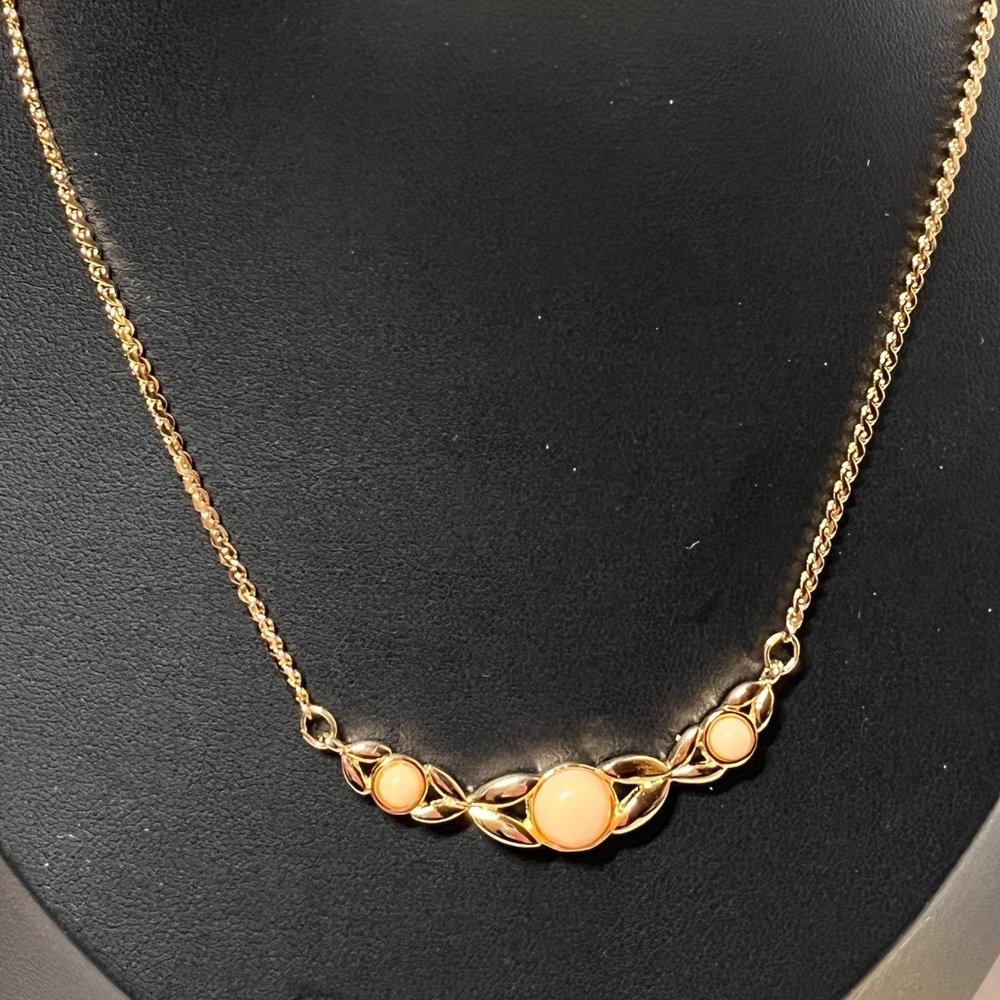 Avon Gold-Tone Necklace with Soft Blush Peach Cabochons
NEW
Original box